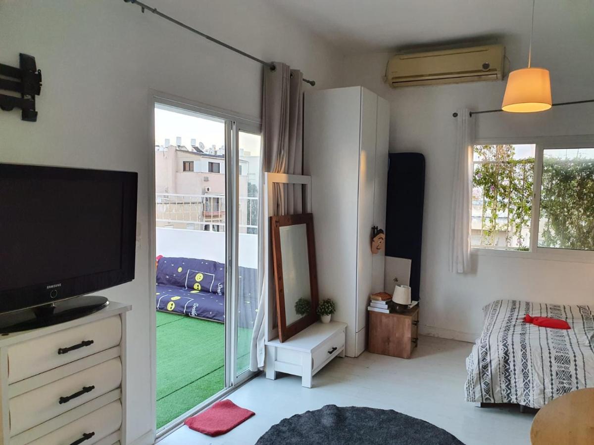 Bu93 Hostel *