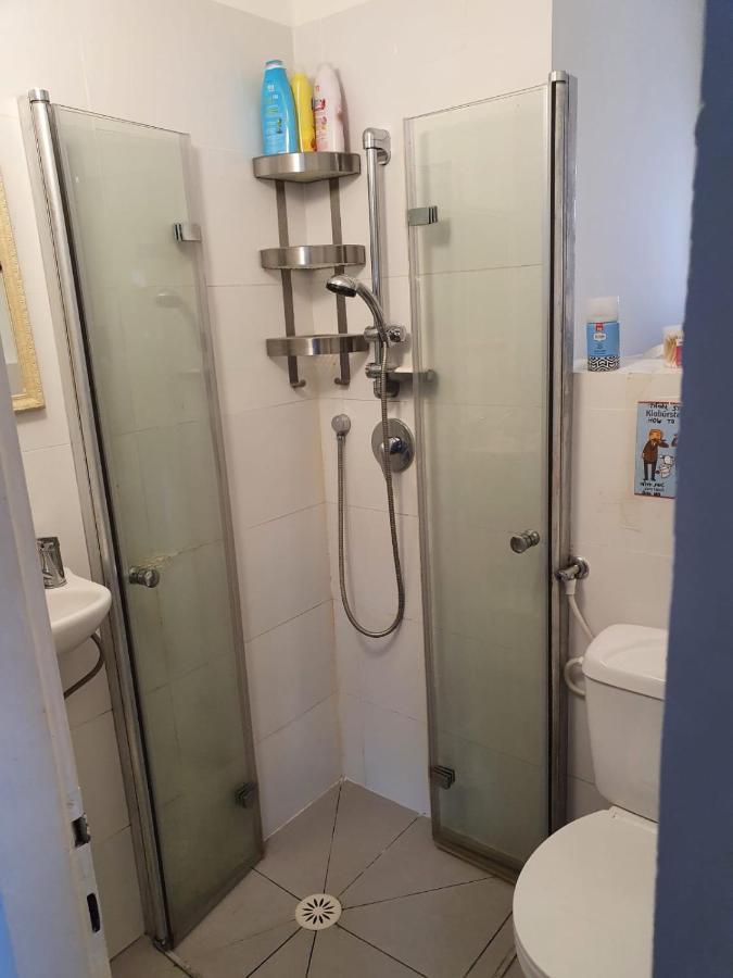 Hostel Bu93 *